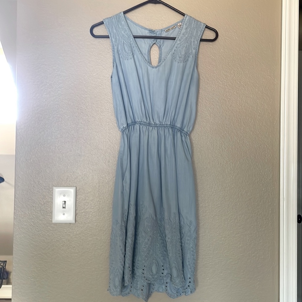 Chambray dress with pockets!